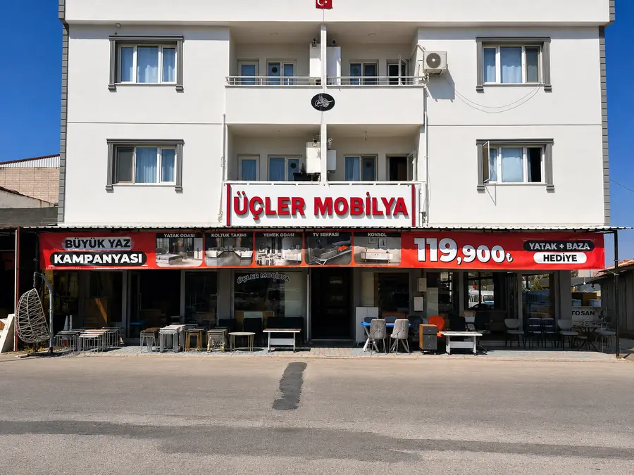 Bursa Osmangazi Soğanlı Üçler Mobilya: kırmızı kutu harf ve kampanya brandası